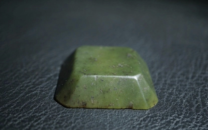 ｜冷门出品｜精选专拍·第贰拾场· 苏工老和田玉碧玉玉碟笔舔文房摆件