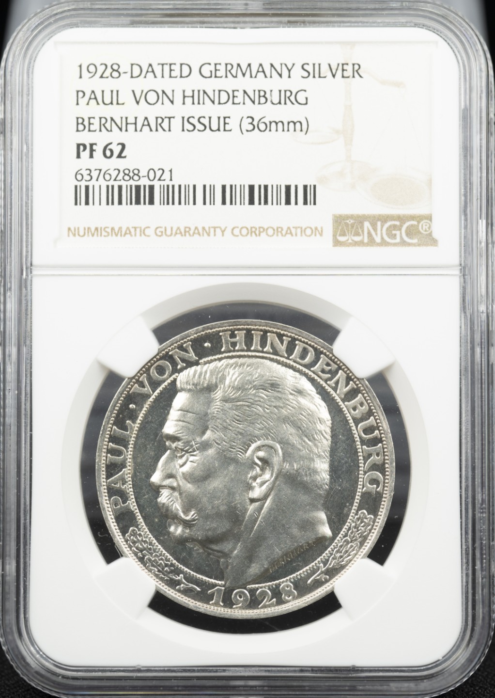 万国钱币拍卖第005期 1928年德国魏玛共和国伯恩哈特设计经典兴登堡总统左脸像精致5马克币章，精制很少