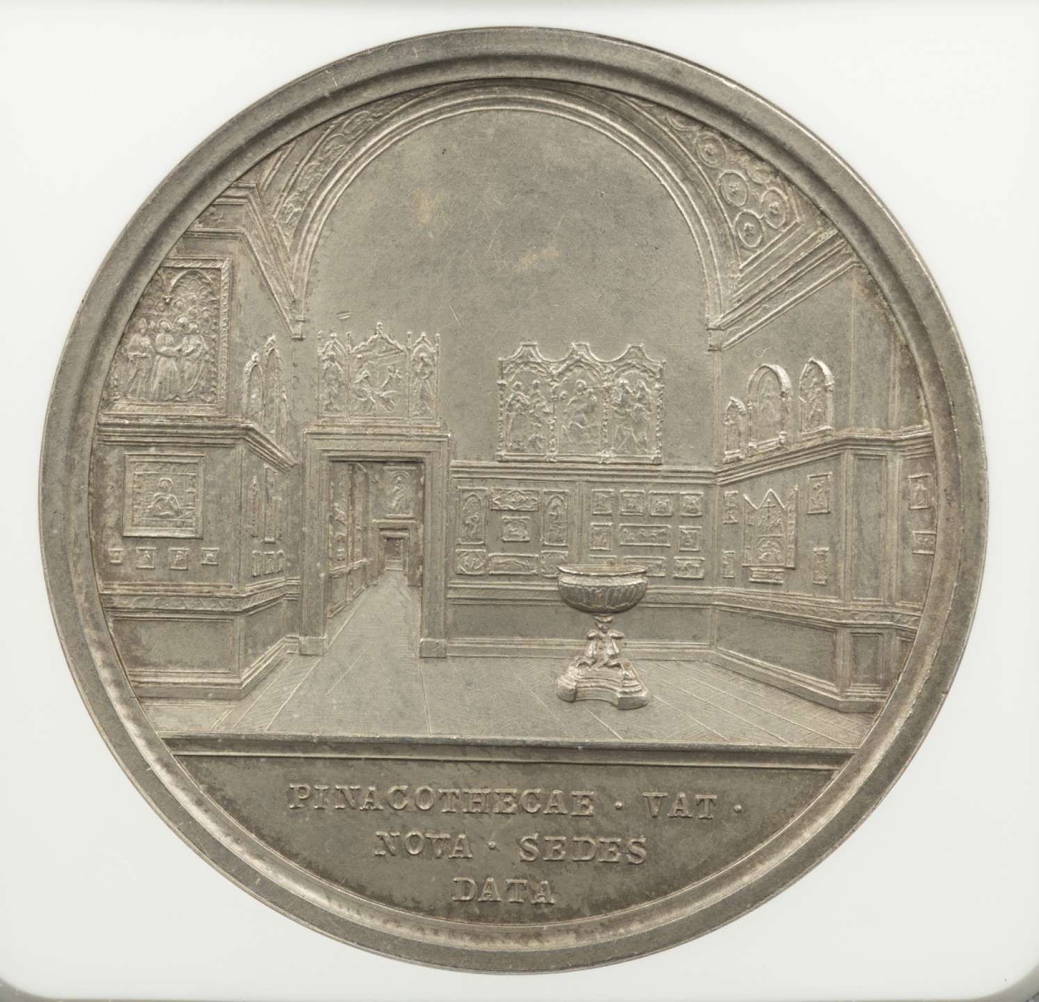 万国钱币拍卖第005期 1910教皇国皮尤斯十世艺术博物馆大银章，加厚盒。