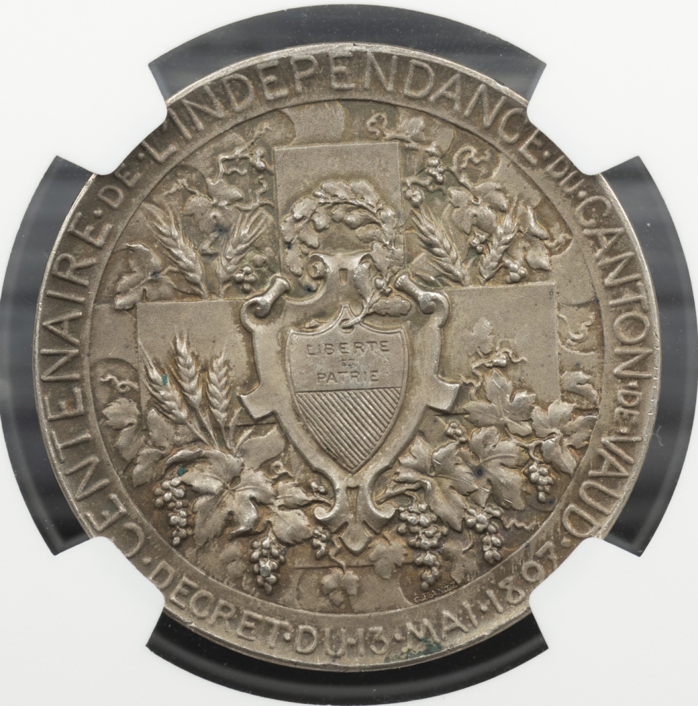 万国钱币拍卖第005期 1897年瑞士独立百年纪念女神大银章，顶级品相，一步到位的藏品，37MM,24G