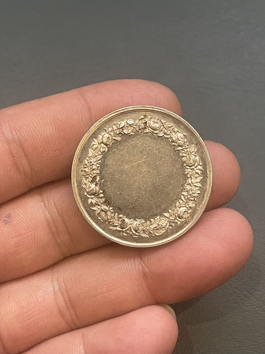 第八场，欧洲艺术章牌代币拍卖（实时专场，机器自动拍卖，请提前出好价格） 法国结婚纪念银章（边有伤）