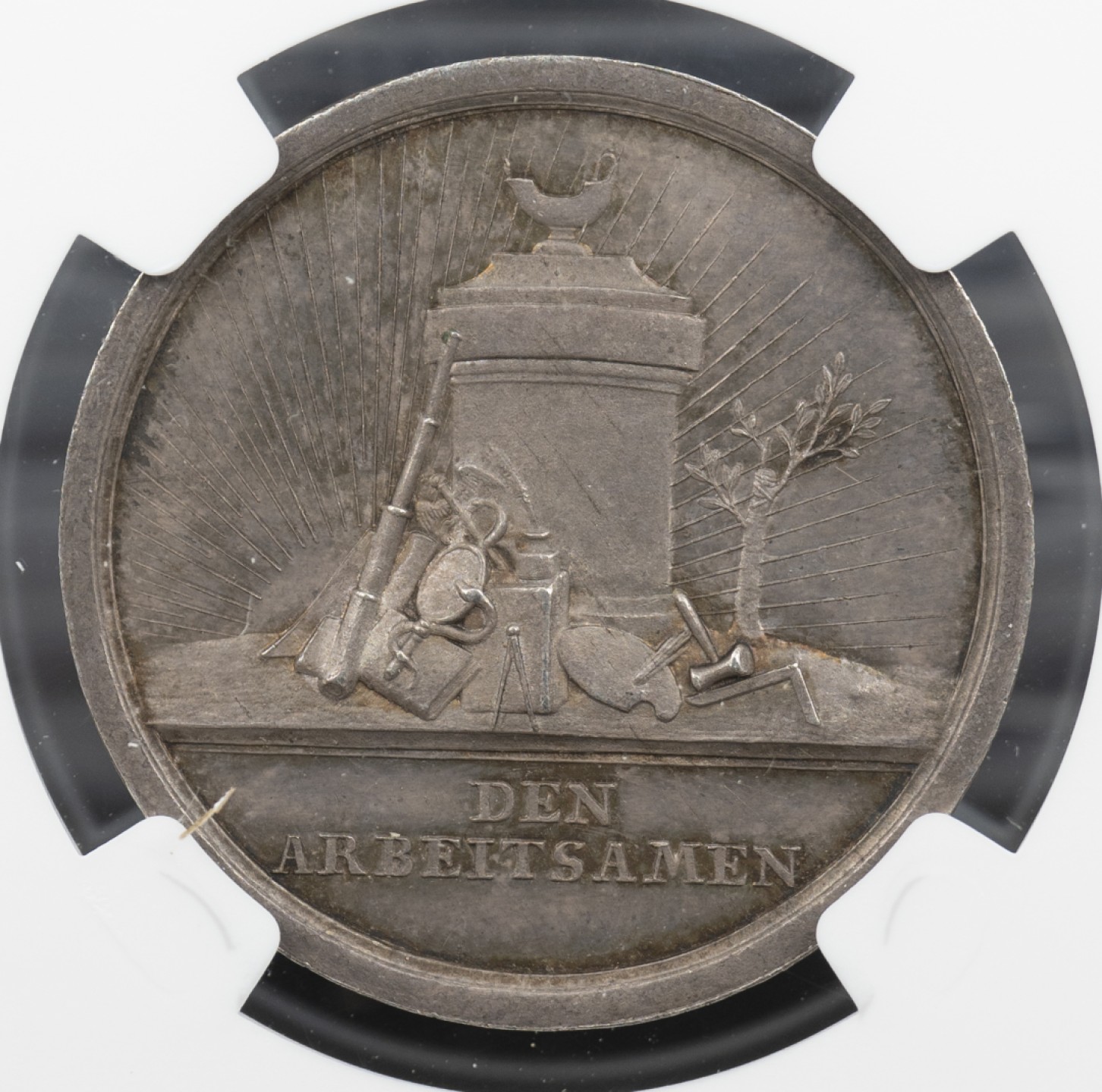 万国钱币拍卖第005期 德国1800年LOOS名家设计奖励与荣誉纪念银章，具有勤奋属性的柱子和带有月桂和聚宝盆，30MM