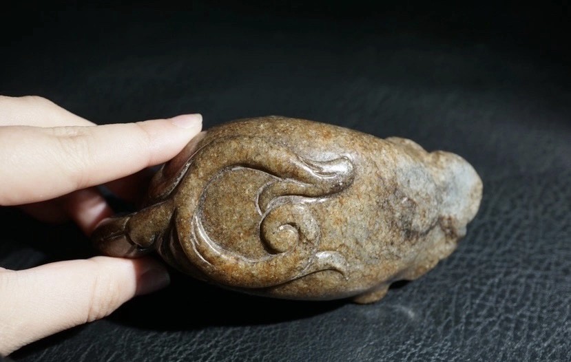 ｜冷门出品｜精选专拍·第贰拾场· 明清工老和田玉荷叶水盂摆件｜尺寸12.66*5.3*3.5cm