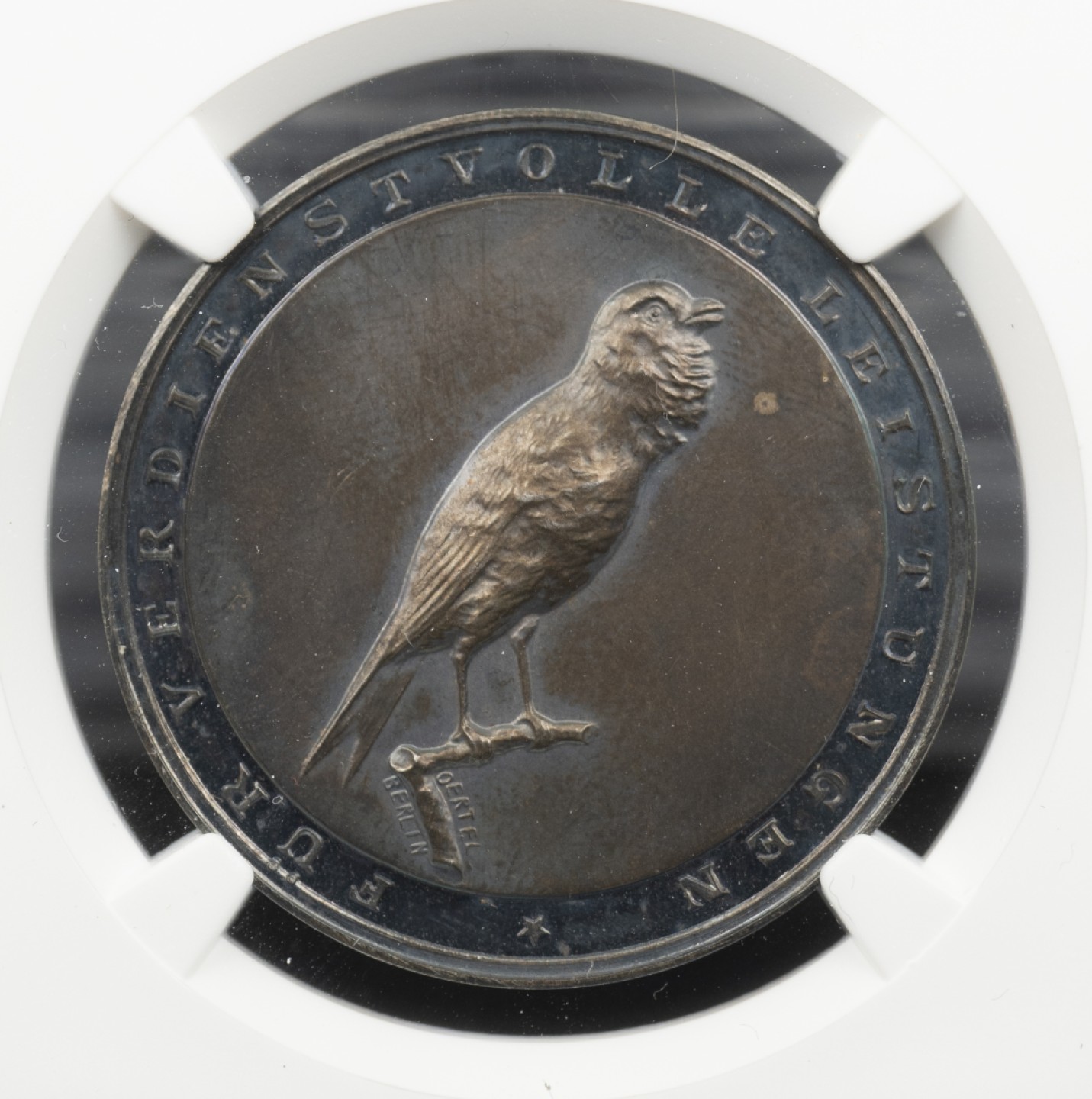万国钱币拍卖第005期 1928德国魏玛共和国观鸟协会金丝雀观鸟纪念银章，36MM，原盒取出