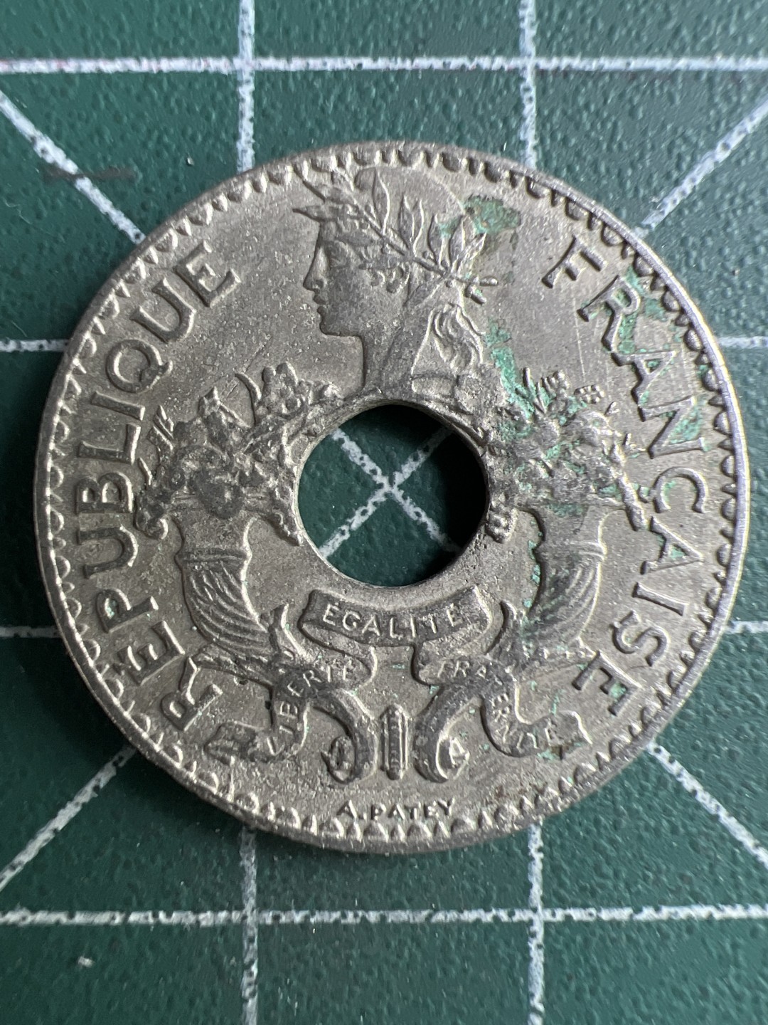 泡泡堂微拍第一 一 三幕硬币捡漏可累计专场👿👿，累计满二十元包邮，接受代拍业务 法属印度支那5分