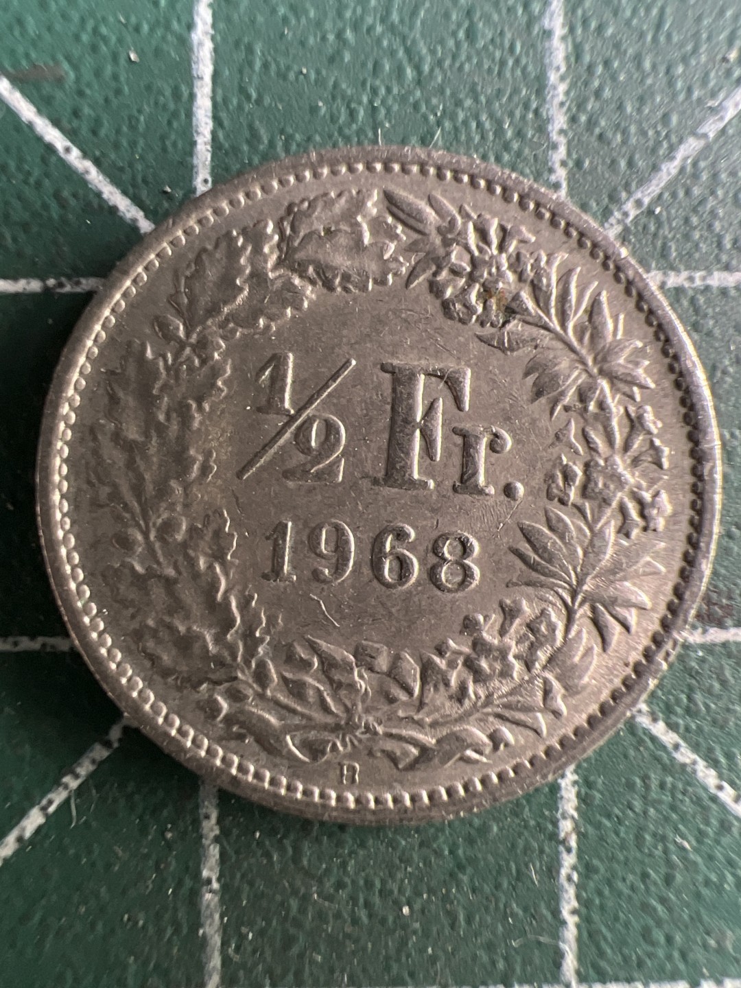 泡泡堂微拍第一 一 三幕硬币捡漏可累计专场👿👿，累计满二十元包邮，接受代拍业务 瑞士1/2法郎 