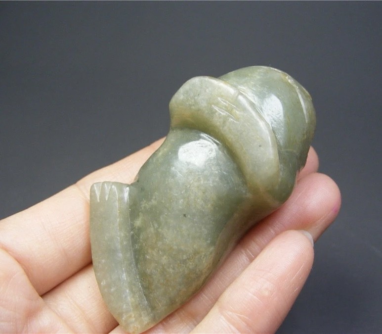 ｜冷门出品｜精选专拍·第贰拾场· 和田青白玉带沁圆雕三足金蟾大把件