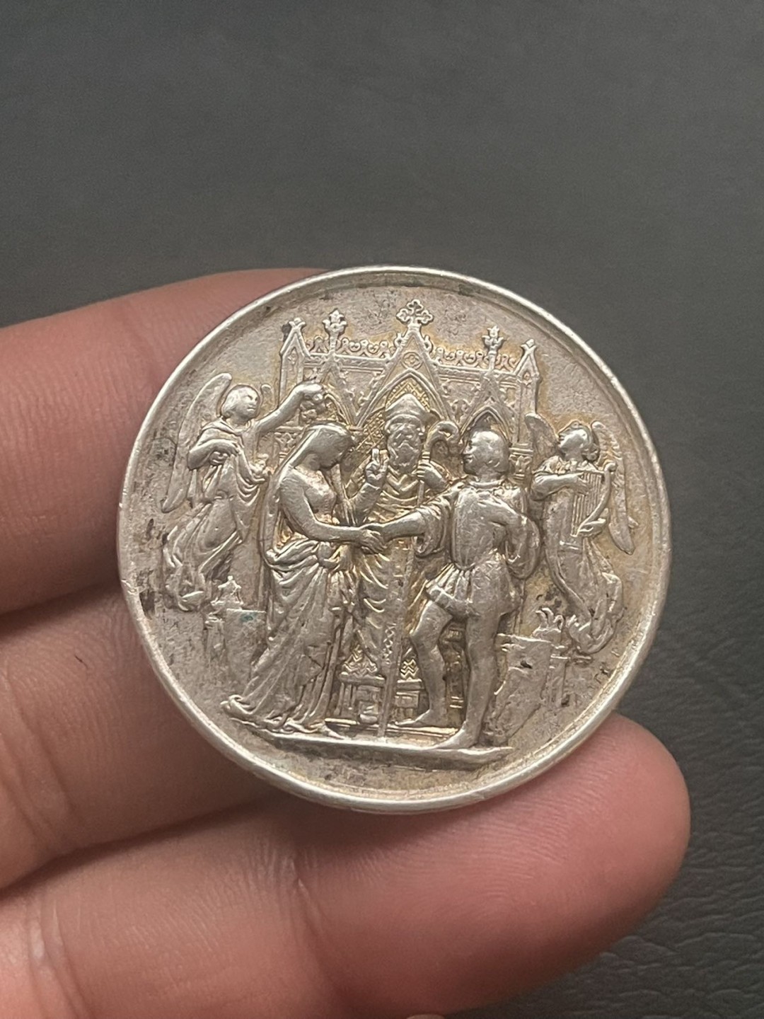 第八场，欧洲艺术章牌代币拍卖（实时专场，机器自动拍卖，请提前出好价格） 法国宗教祝福较大规格银质婚章