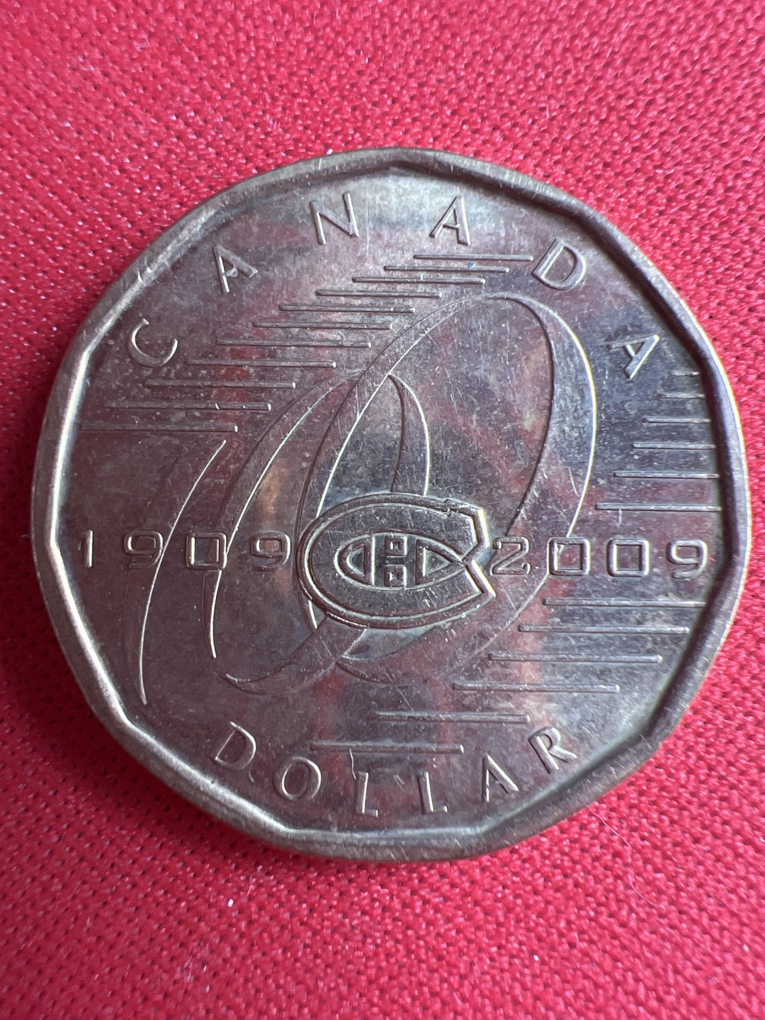 泡泡堂微拍第一 一 六幕硬币捡漏可累计专场👿👿，累计满二十元包邮，接受代拍业务 加拿大一元纪念币