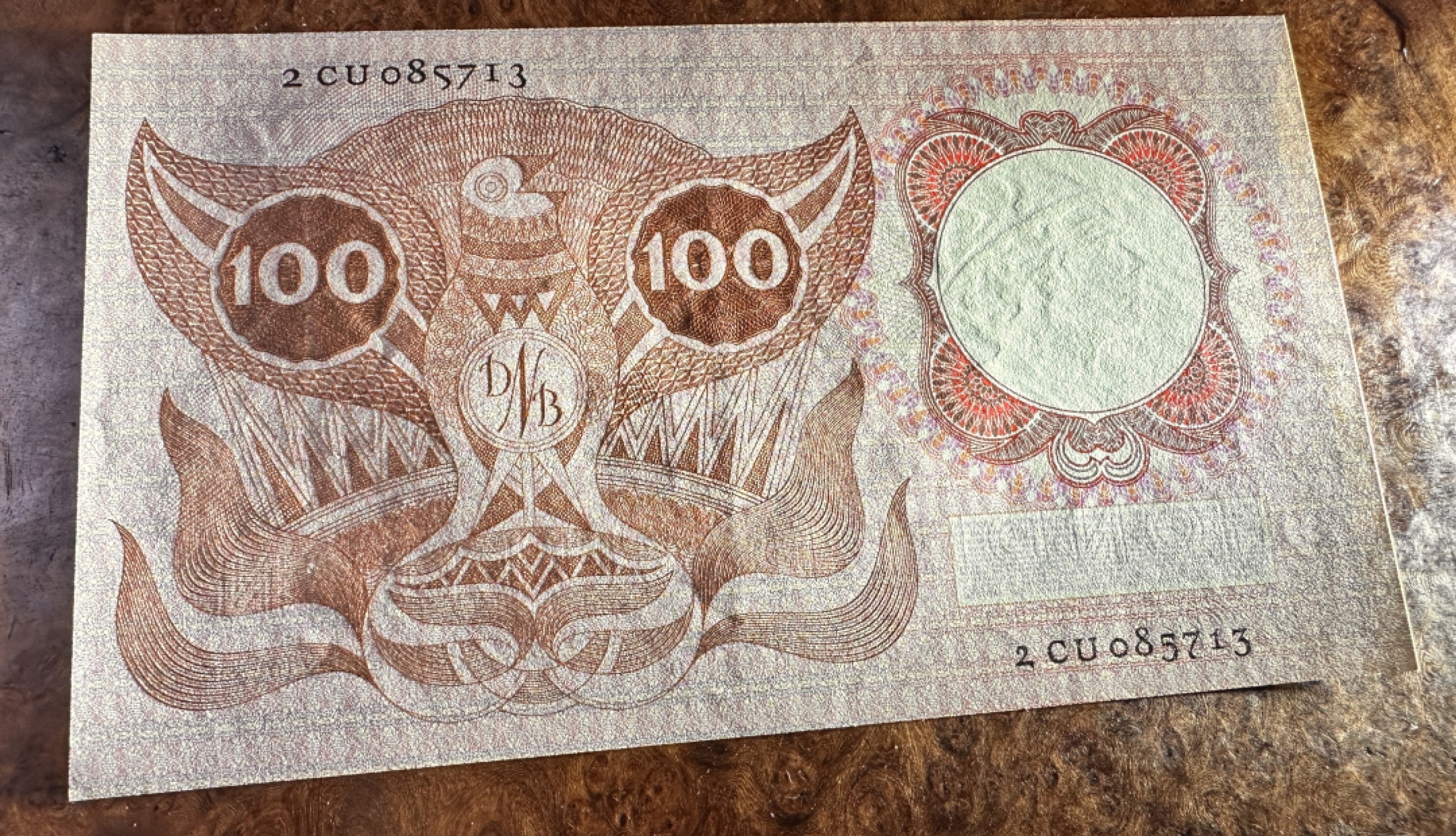 Chase Auction 第20期 - - 外钞、民国钞和人民币混合场！ 荷兰100盾，哲学家伊拉斯谟，品相如图，UNC-，疑似不明显中折！