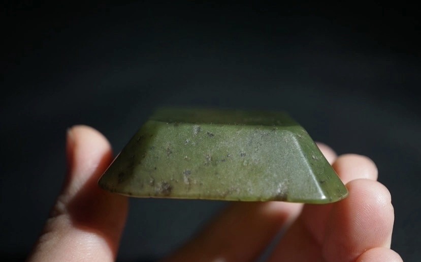 ｜冷门出品｜精选专拍·第贰拾场· 苏工老和田玉碧玉玉碟笔舔文房摆件