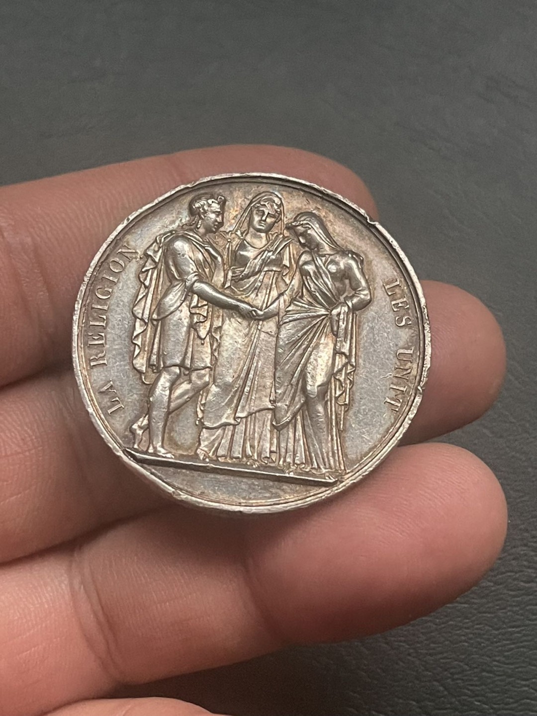 第八场，欧洲艺术章牌代币拍卖（实时专场，机器自动拍卖，请提前出好价格） 法国结婚较大规格银章（边有伤）