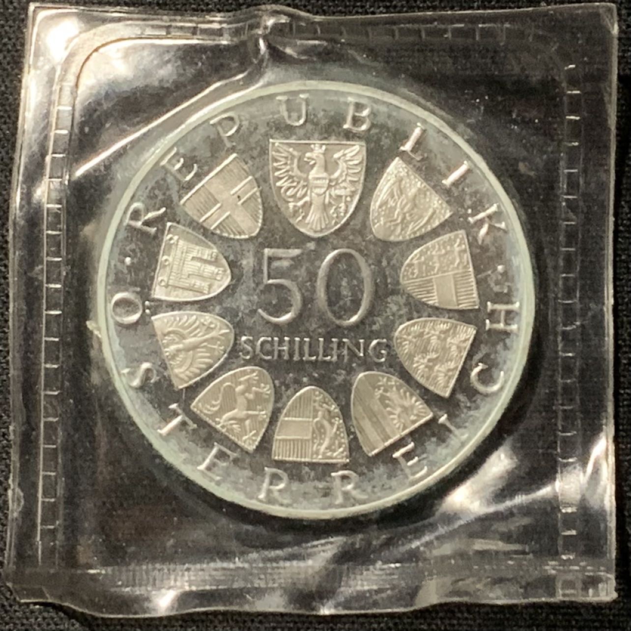 紫瑗钱币——第264期拍卖 奥地利 1974年 萨尔茨堡大教堂1200周年 50先令 20克 0.64银 精制 原封