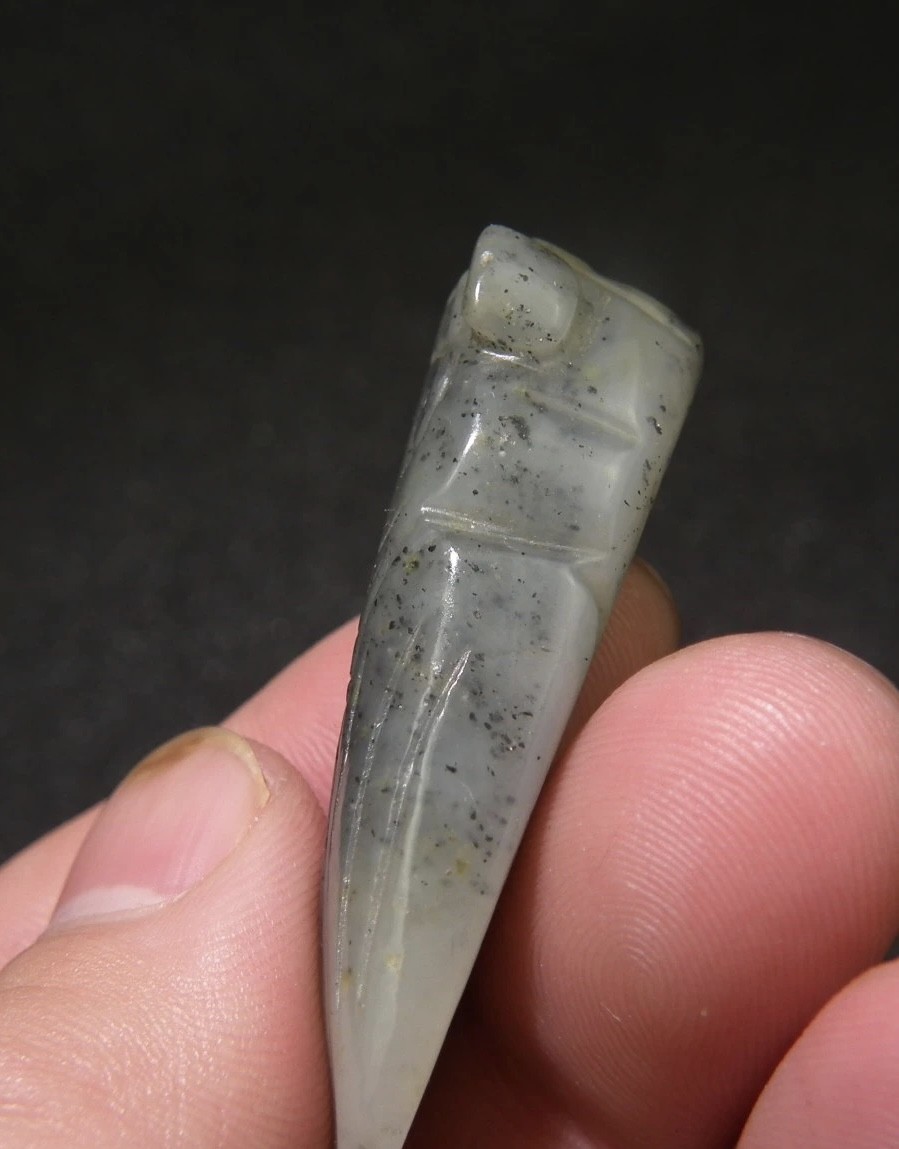 ｜冷门出品｜精选专拍·第贰拾场· 和田青花料圆雕卷云纹牛鼻孔玉蝉大挂坠
