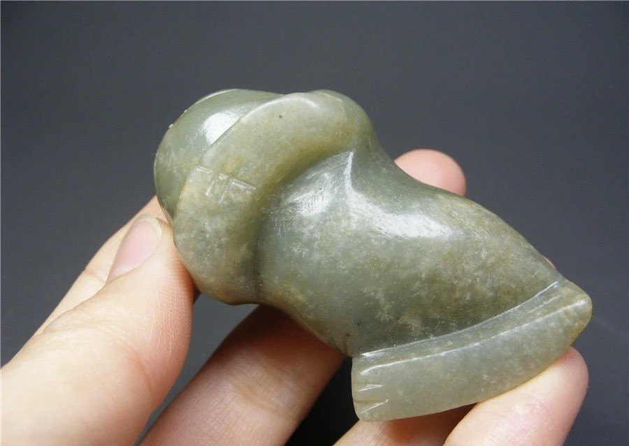 ｜冷门出品｜精选专拍·第贰拾场· 和田青白玉带沁圆雕三足金蟾大把件