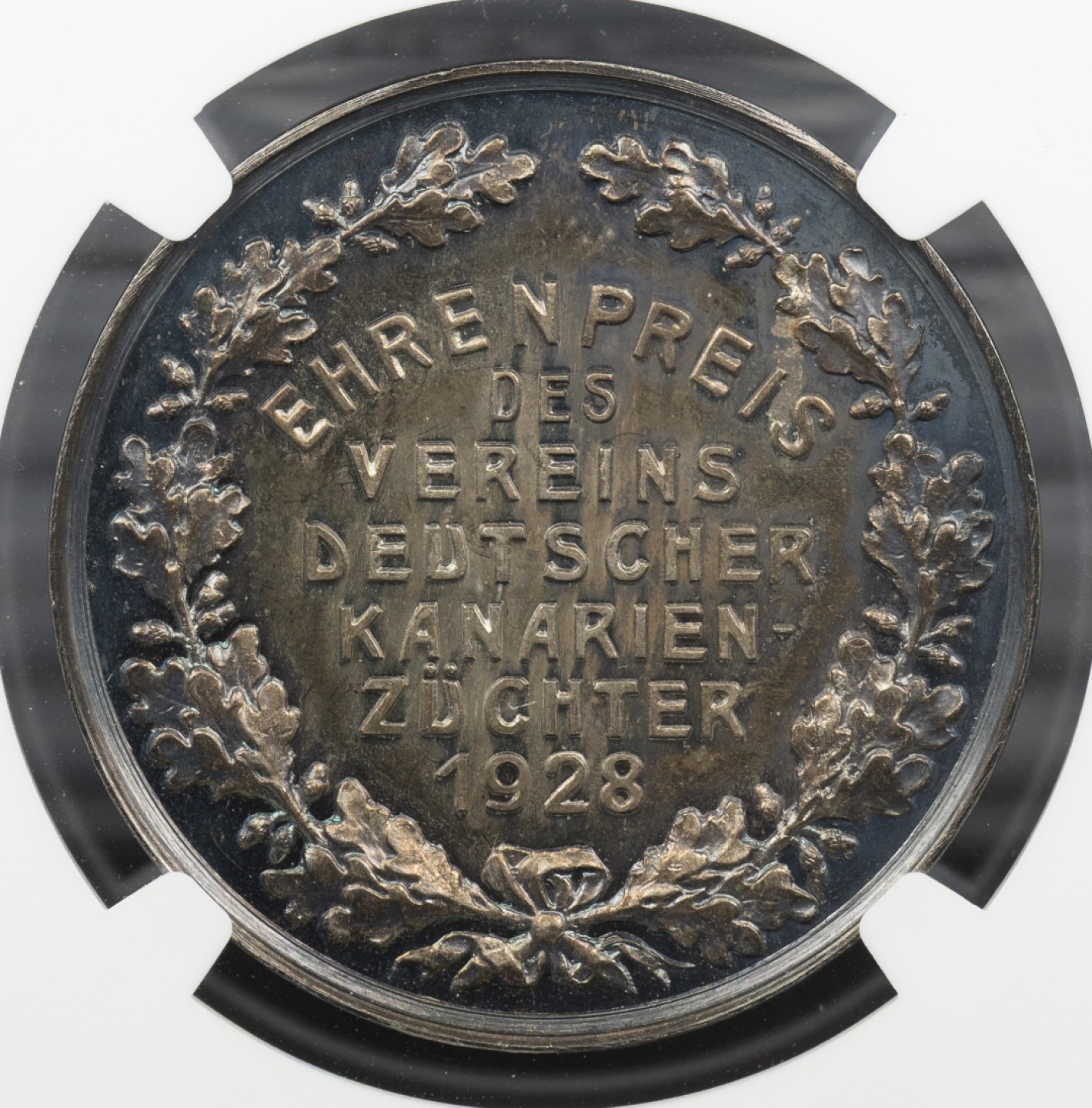 万国钱币拍卖第005期 1928德国魏玛共和国观鸟协会金丝雀观鸟纪念银章，36MM，原盒取出