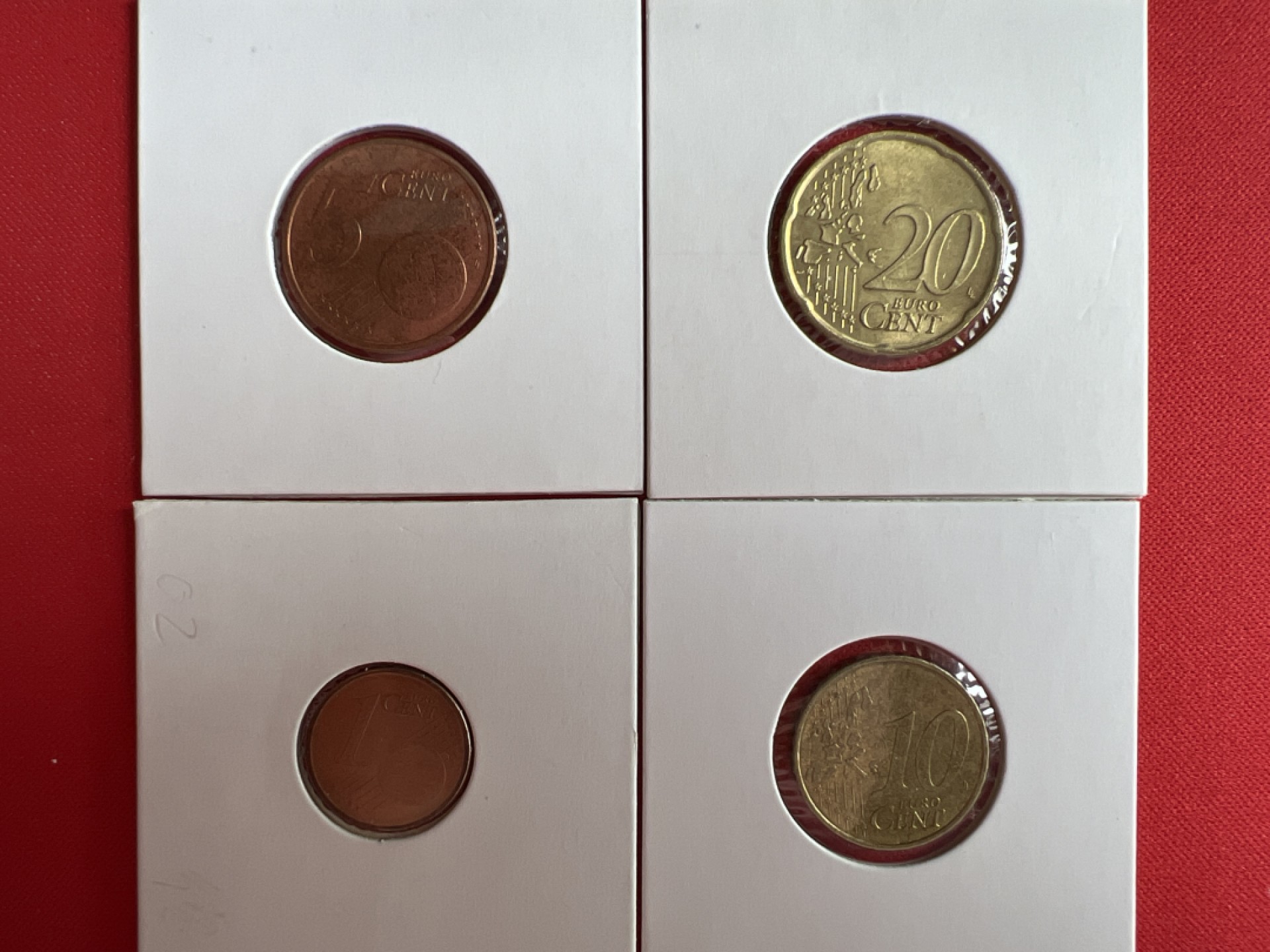 泡泡堂微拍第一 一 六幕硬币捡漏可累计专场👿👿，累计满二十元包邮，接受代拍业务 德国2002年F  4枚