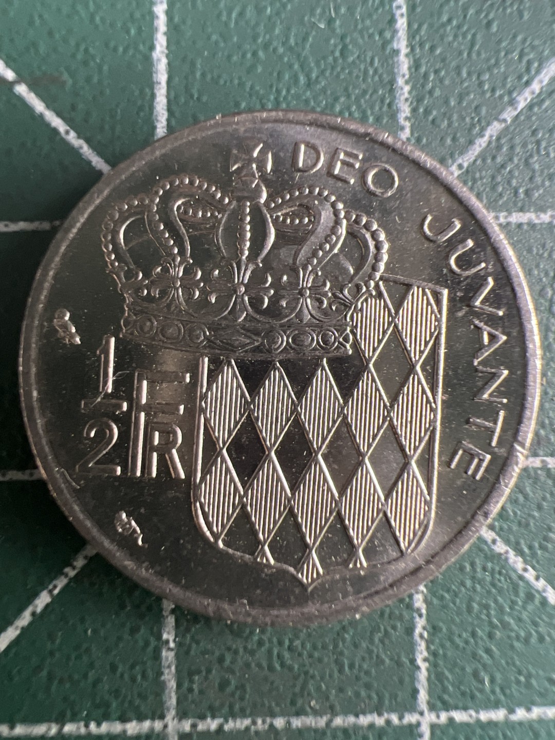 泡泡堂微拍第一 一 五幕硬币捡漏可累计专场👿👿，累计满二十元包邮，接受代拍业务 摩纳哥1/2法郎