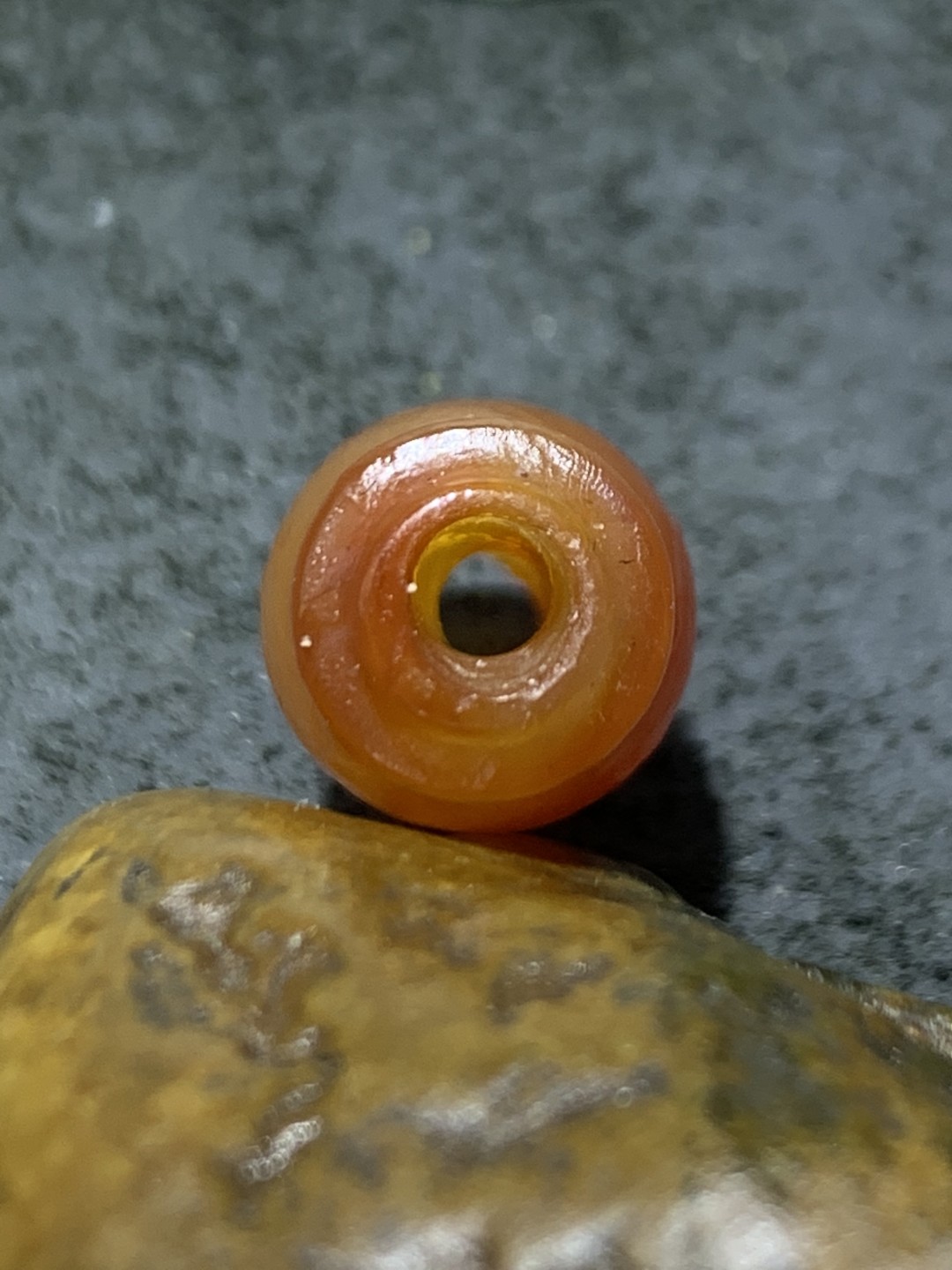 精美高玉化风化纹缠丝玛瑙灯笼珠一颗，