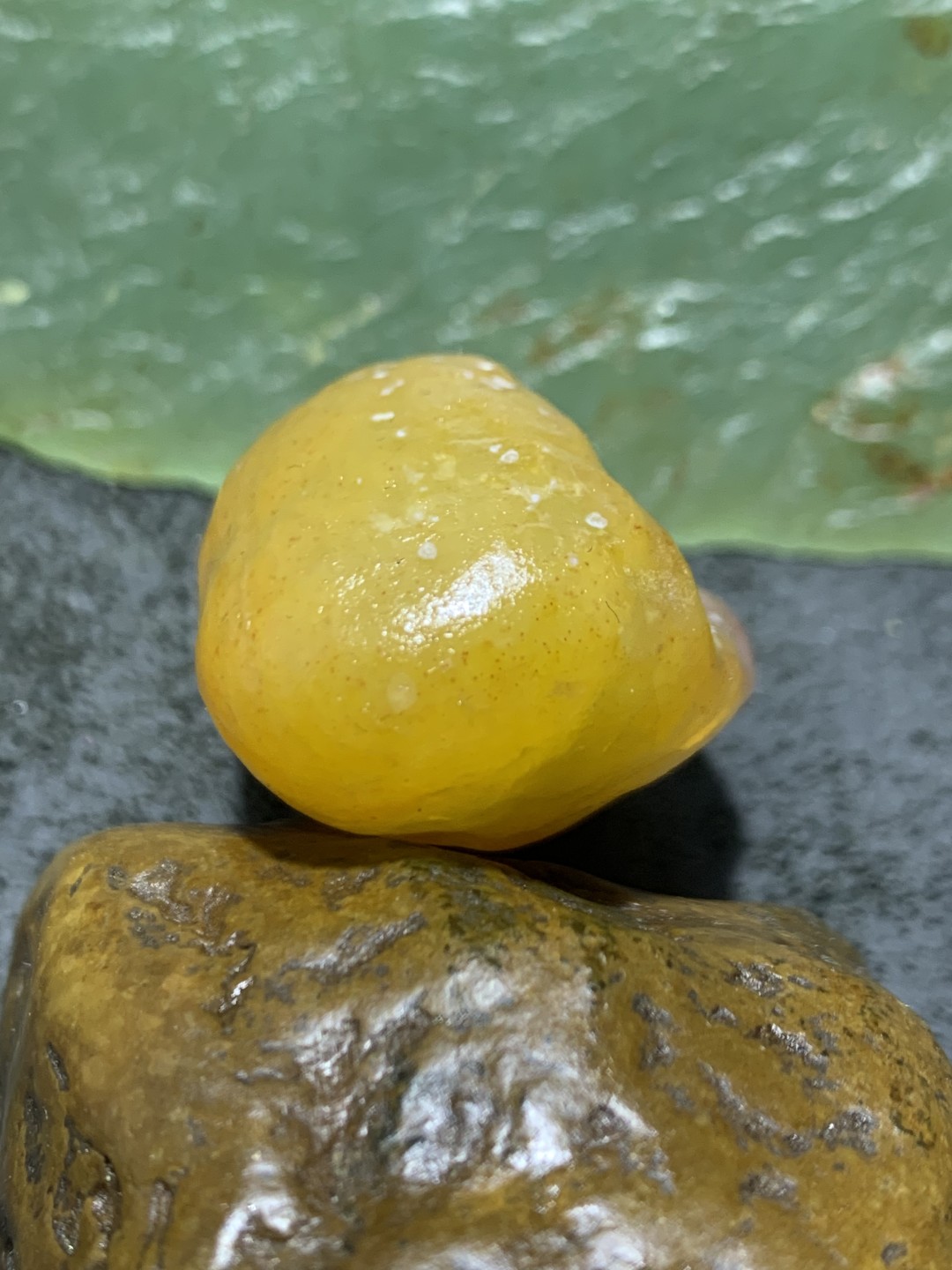 精美天然阿拉善高玉化玛瑙原石一颗