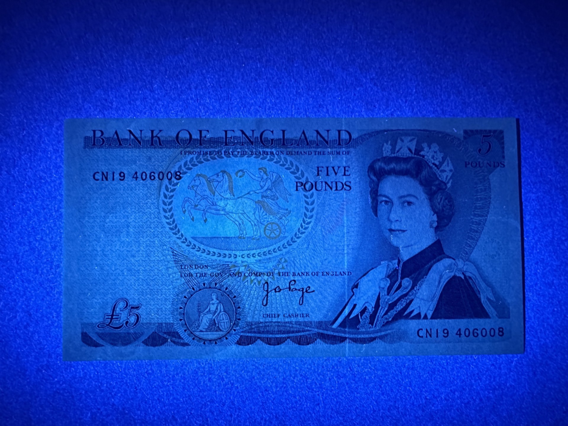 《张总收藏》96期——世界最佳纸币 英格兰5镑 UNC D序列
