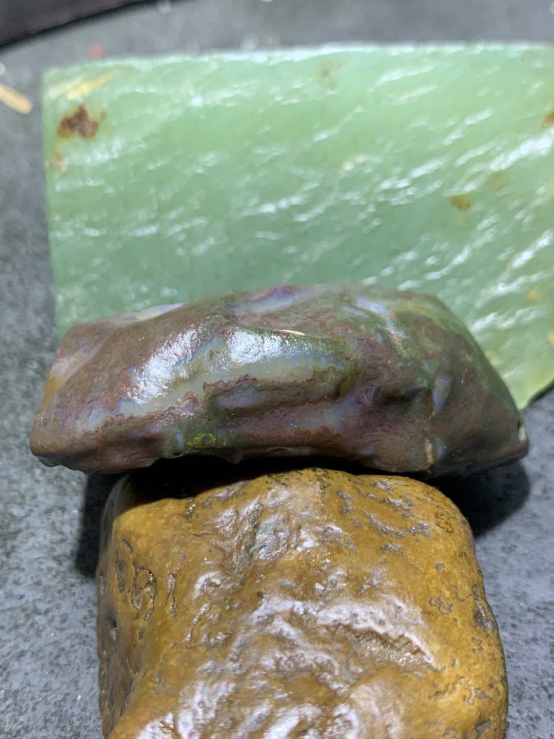 精美戈壁彩玉手工雕刻平凡把件（吊坠)一个！寓意：平凡之路