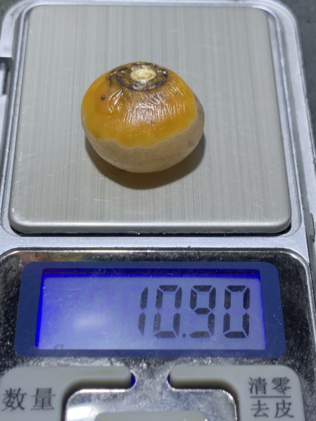 精美冰飘天眼战国红玛瑙手工俏色巧雕鹦鹉吊坠一个