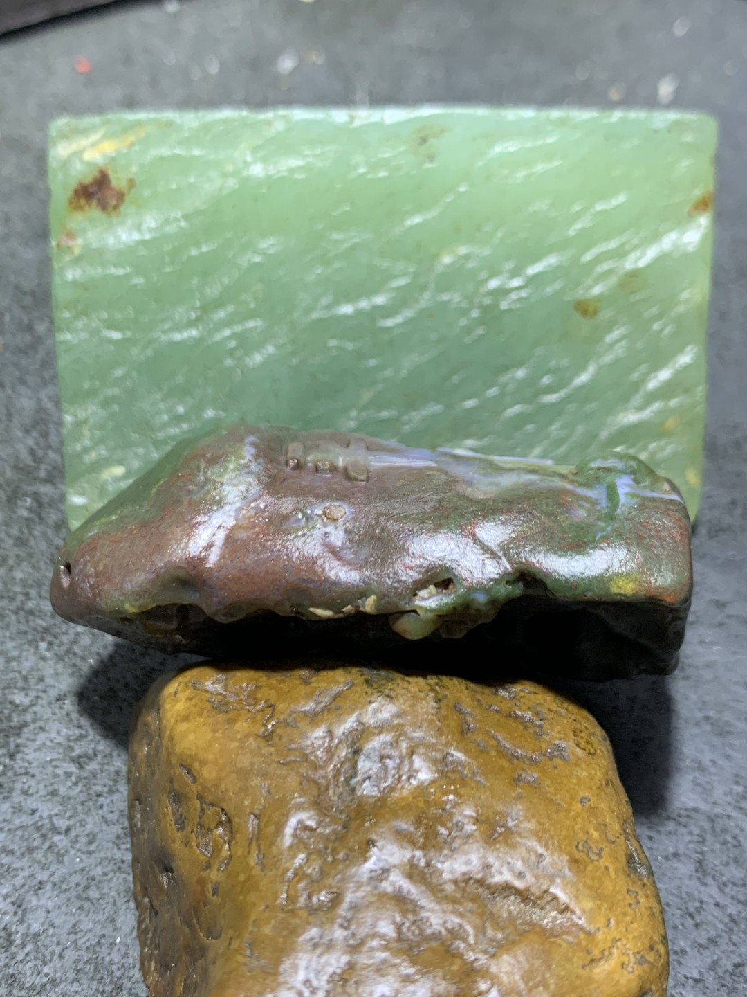 精美戈壁彩玉手工雕刻平凡把件（吊坠)一个！寓意：平凡之路