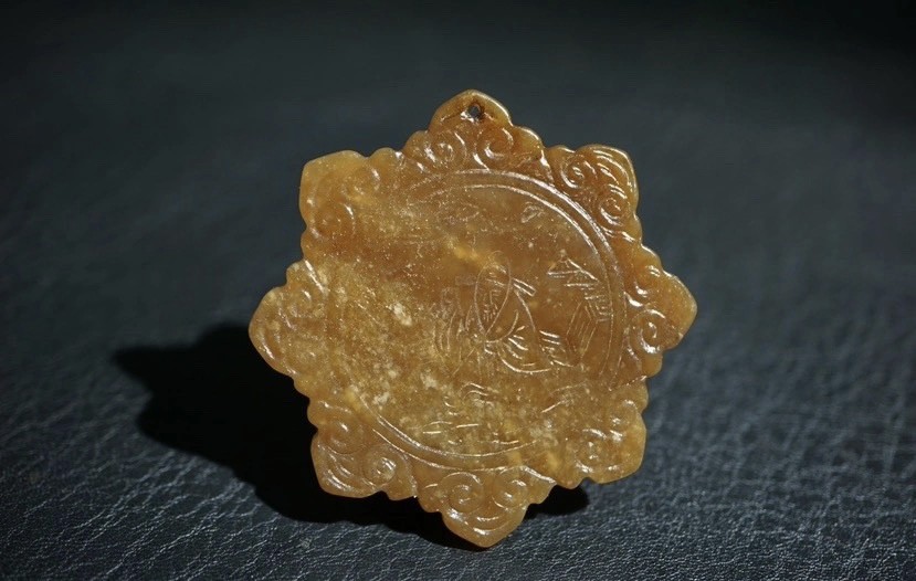 ｜冷门出品｜精选专拍·第贰拾壹场· 明清工老和田玉子冈牌挂件