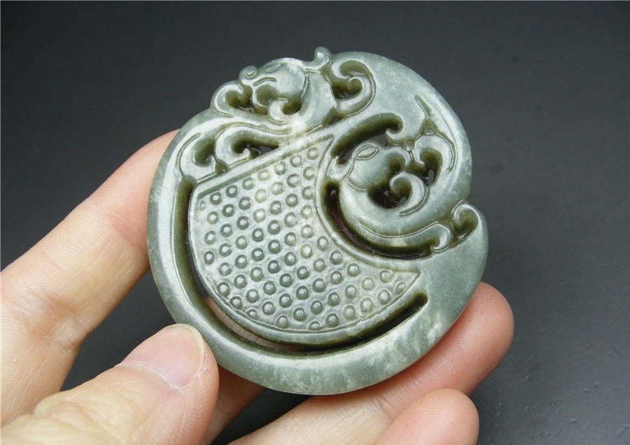 ｜冷门出品｜精选专拍·第贰拾壹场· 和田青白玉厚实双面工镂空乳钉纹龙凤呈祥大圆佩