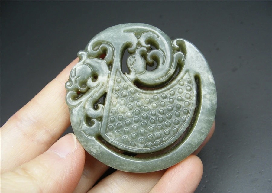 ｜冷门出品｜精选专拍·第贰拾壹场· 和田青白玉厚实双面工镂空乳钉纹龙凤呈祥大圆佩