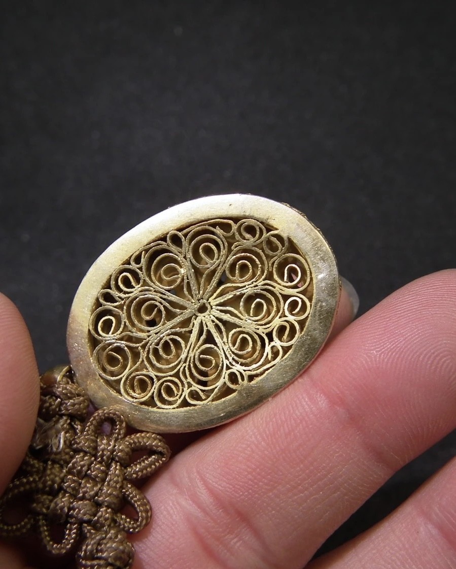 ｜冷门出品｜精选专拍·第贰拾壹场· 纯手工合金花丝工镶天然虎睛石高浮雕花卉凤鸟大佩