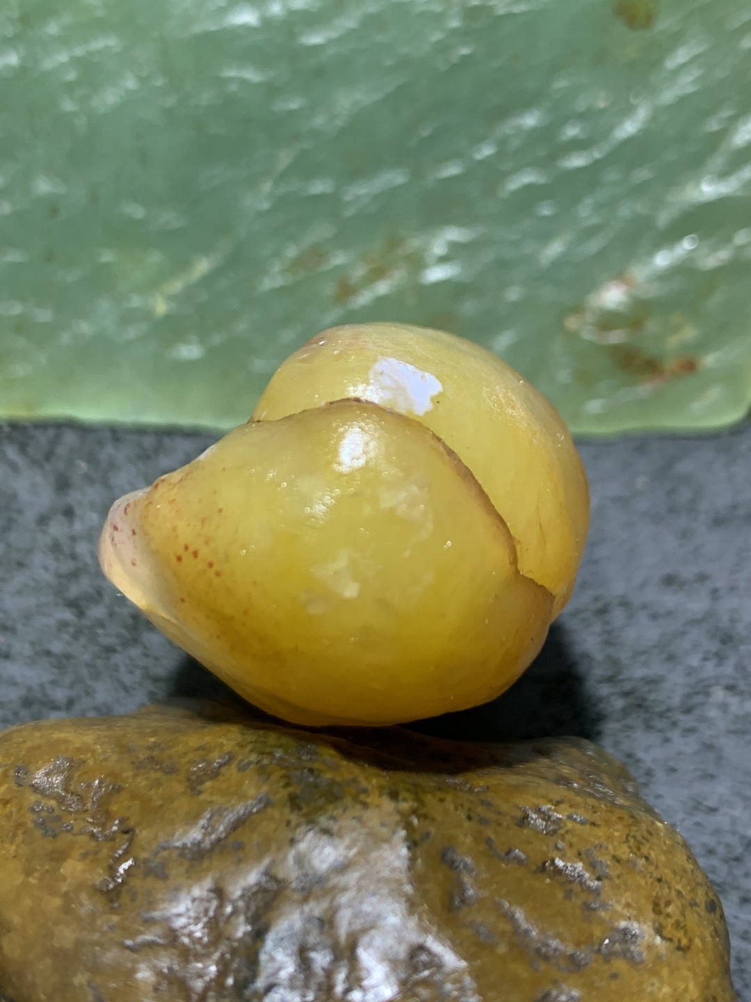 精美天然阿拉善高玉化玛瑙原石一颗