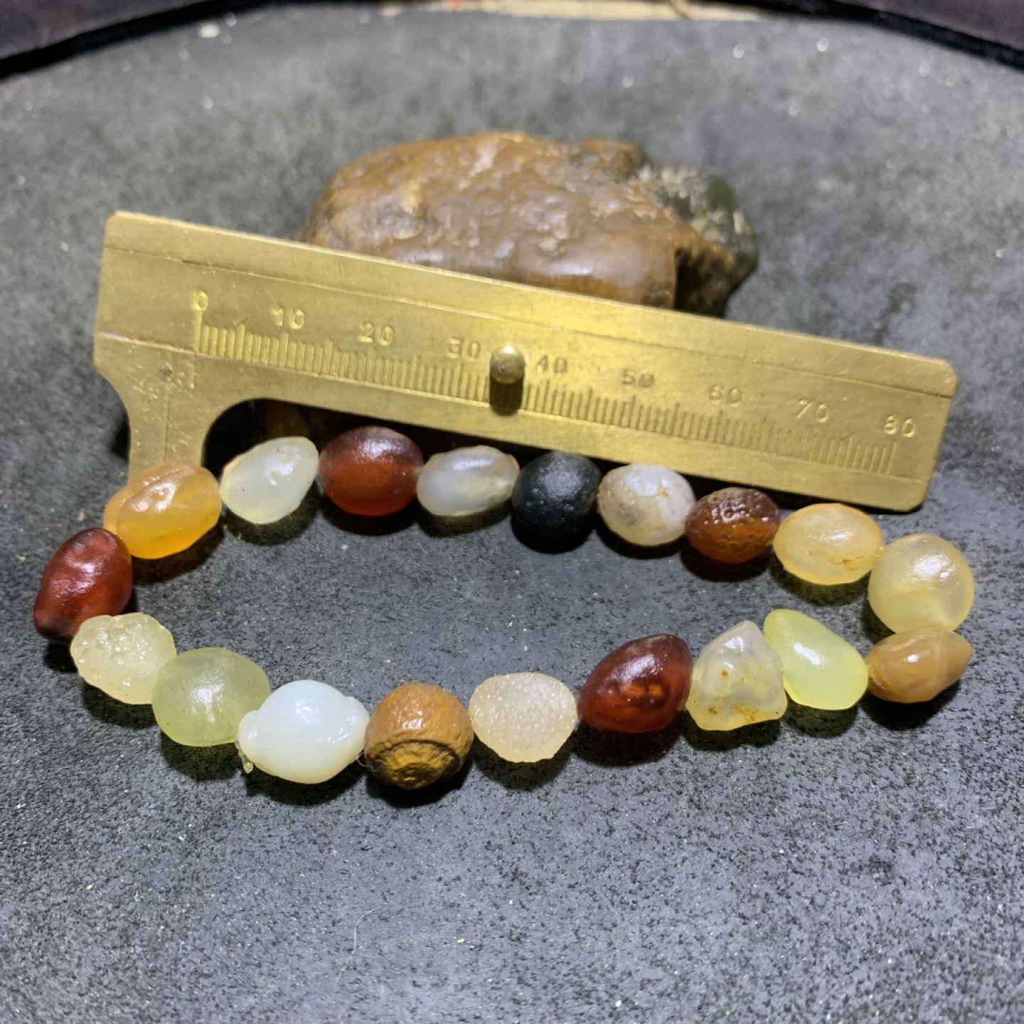 精美天然洁净透彻阿拉善彩珠玛瑙手串一条