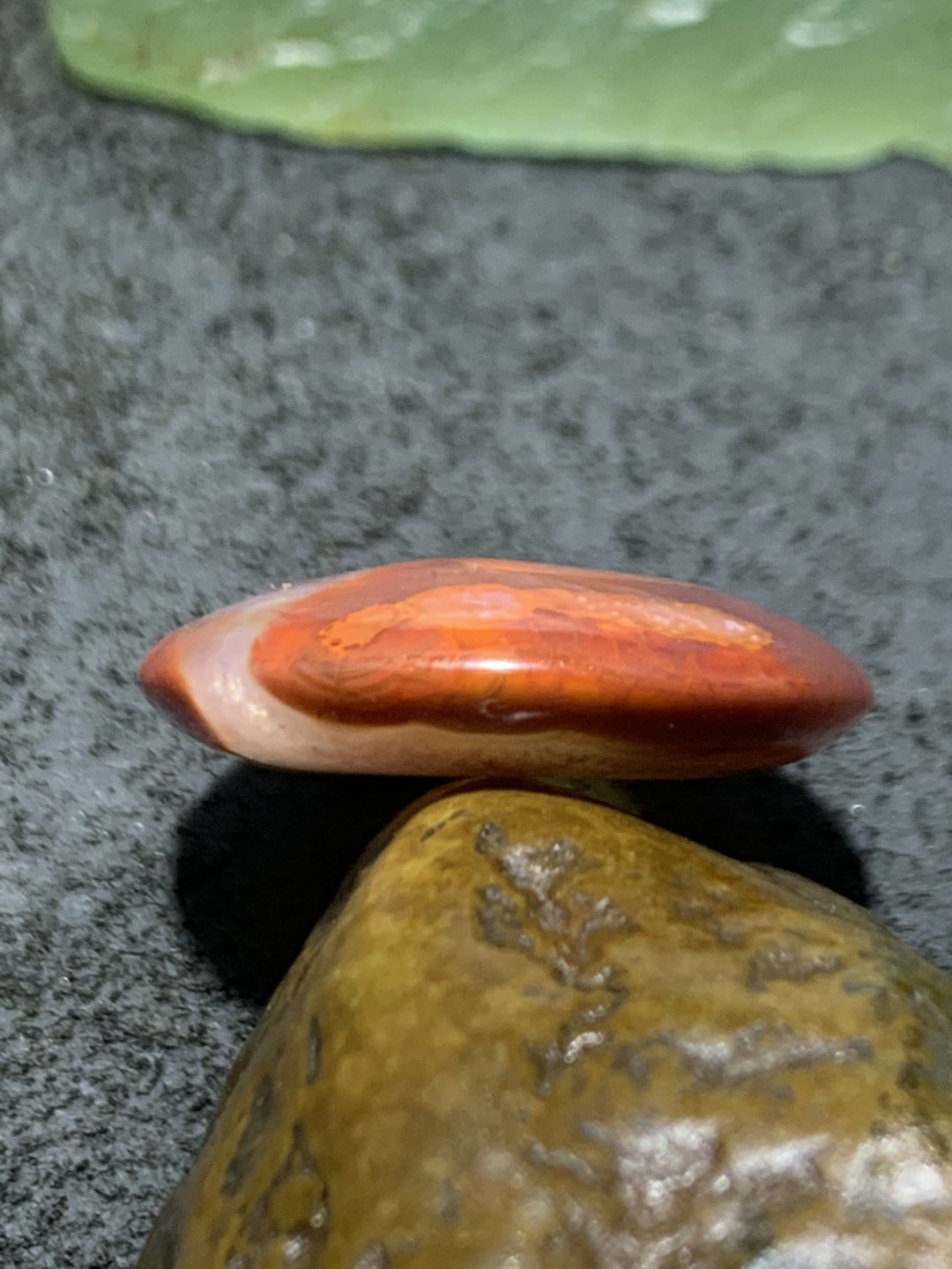 川料南红玛瑙通货平安扣一个，