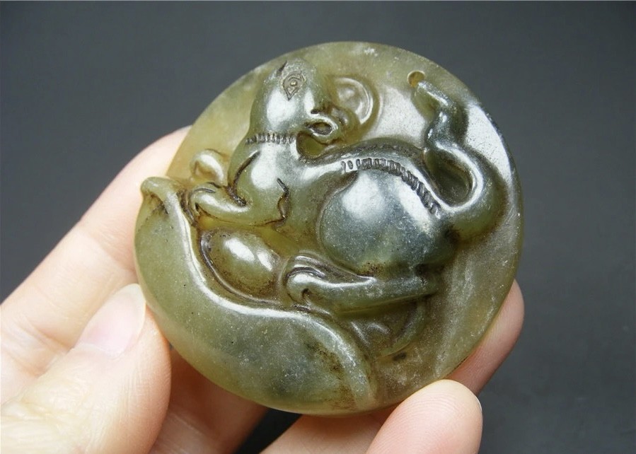 ｜冷门出品｜精选专拍·第贰拾壹场· 地方玉双面工凸起厚实浮雕圆雕十二生肖鼠大把件