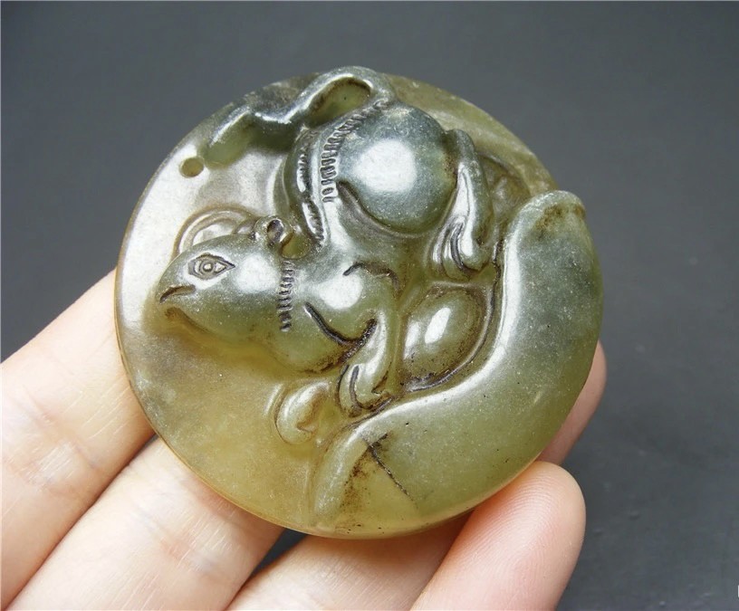 ｜冷门出品｜精选专拍·第贰拾壹场· 地方玉双面工凸起厚实浮雕圆雕十二生肖鼠大把件