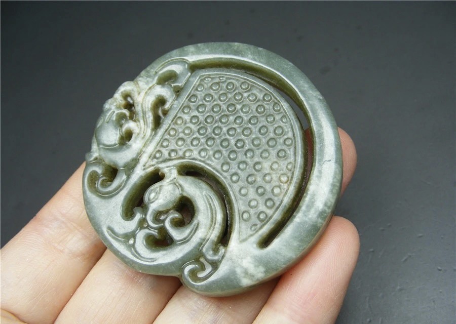 ｜冷门出品｜精选专拍·第贰拾壹场· 和田青白玉厚实双面工镂空乳钉纹龙凤呈祥大圆佩
