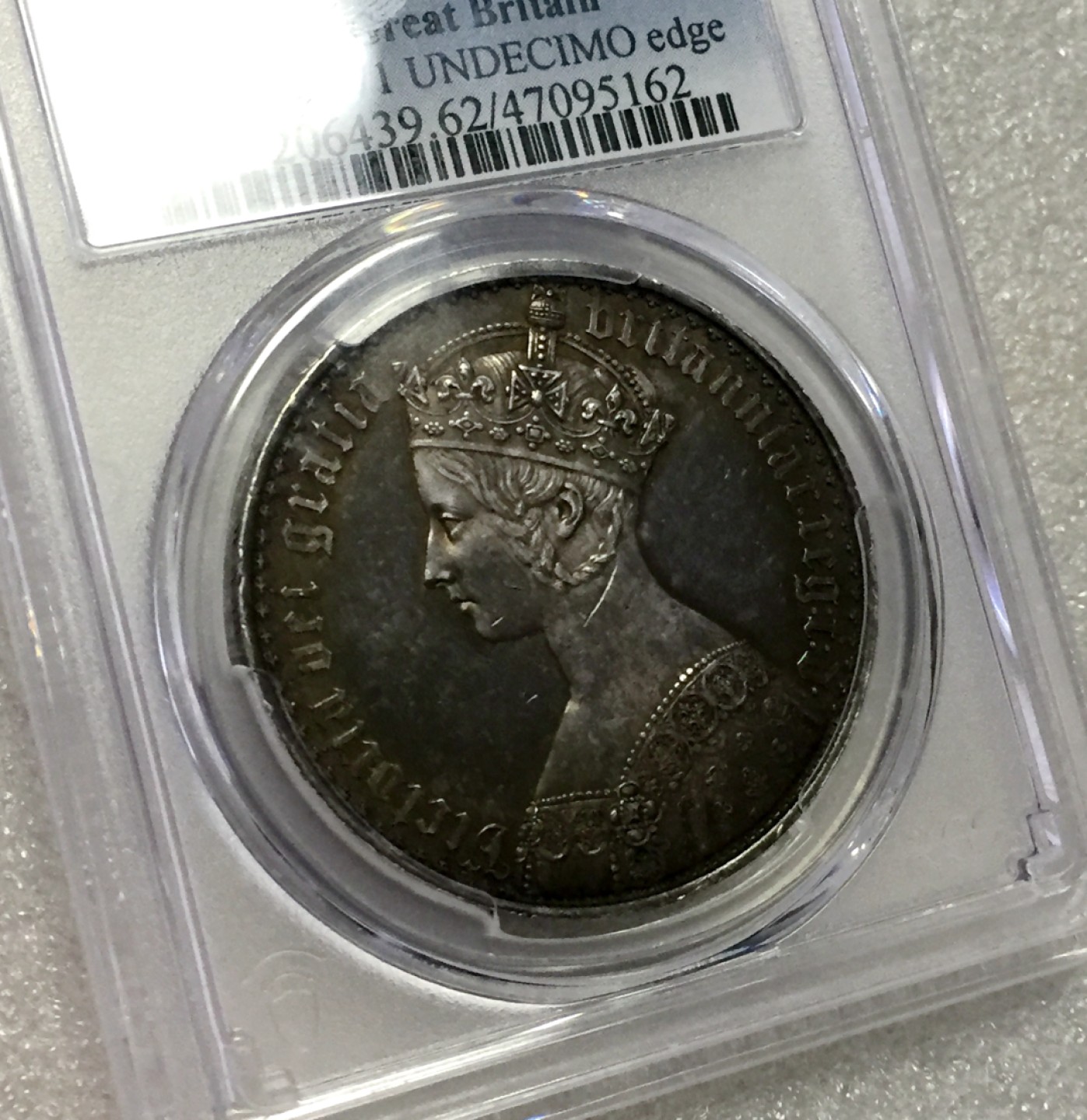 方圆集藏首期专场 PCGSPR62分英国1847年维多利亚女王哥特克朗