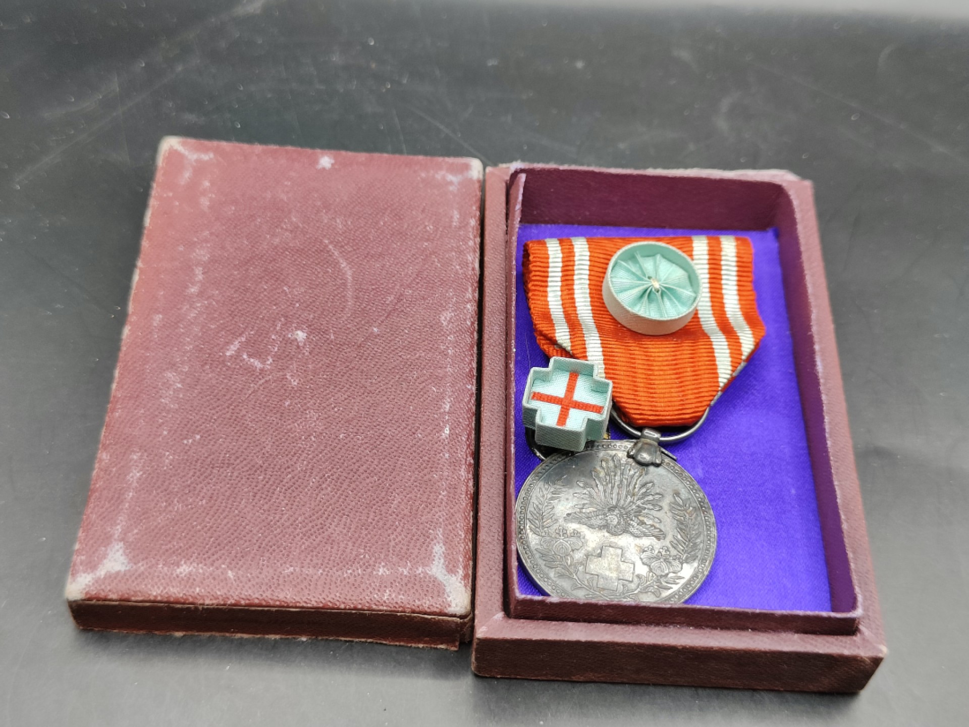 全场0元起拍 第44期 咸鱼国勋章拍卖专场 4月5日（周三）下午6：00开始 日本二战时期赤十字终身社员章 军曹获得 银制