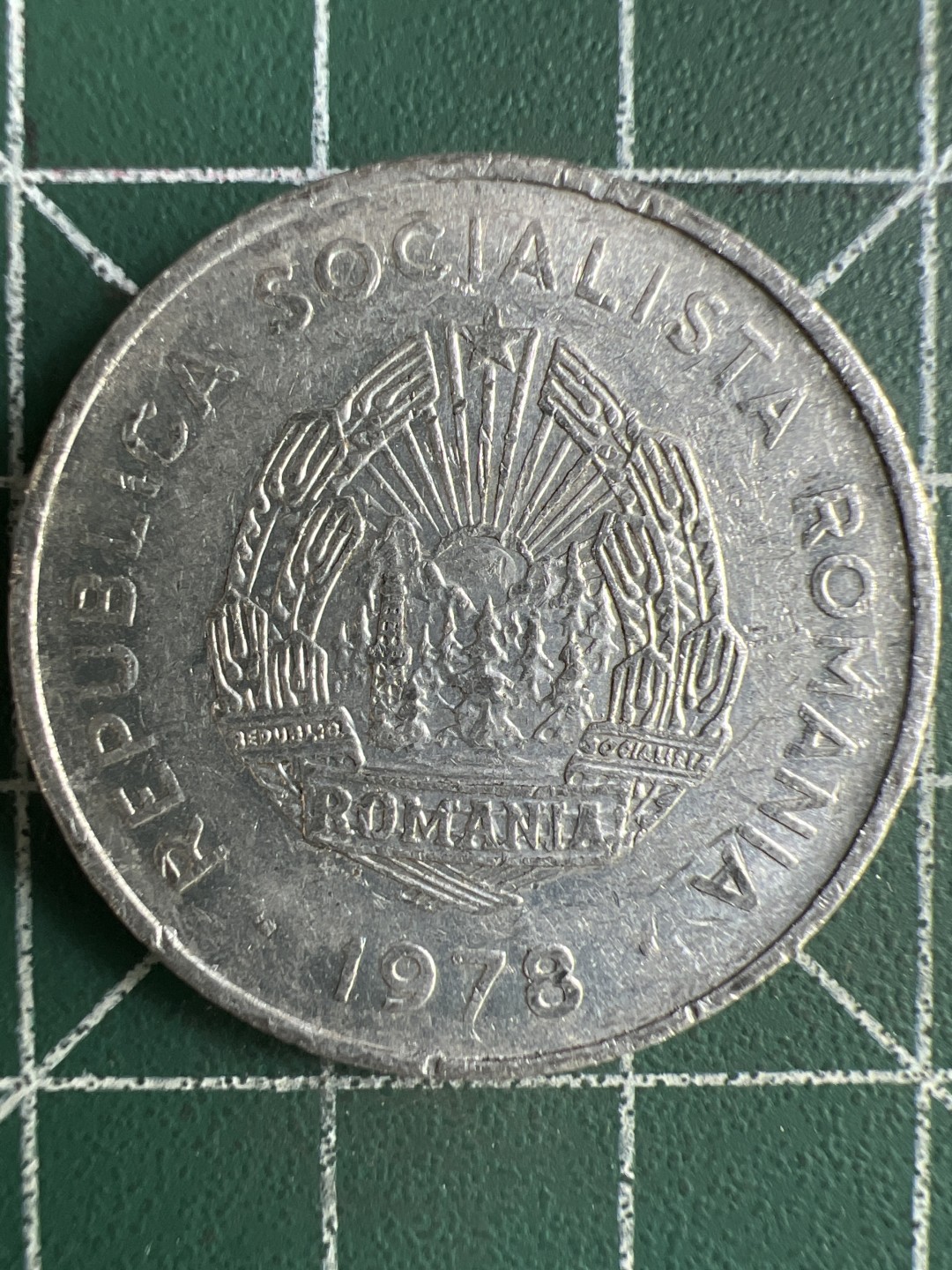 泡泡堂微拍第159幕硬币捡漏可累计专场👿👿，累计满二十元包邮，接受代拍业务 罗马尼亚100列伊