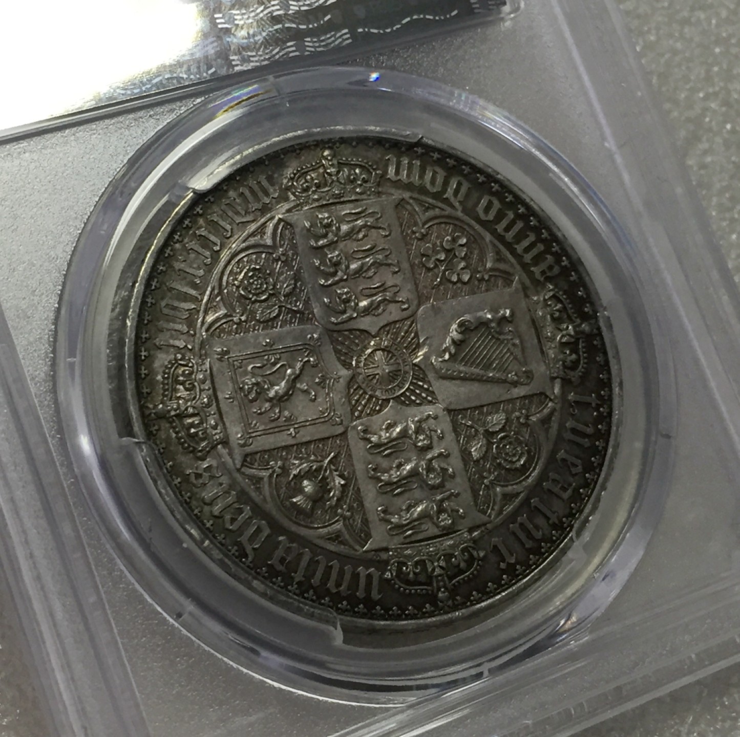 方圆集藏首期专场 PCGSPR62分英国1847年维多利亚女王哥特克朗