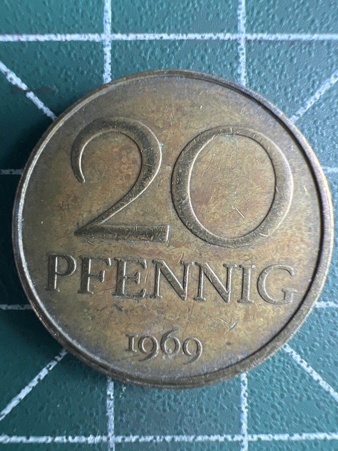 泡泡堂微拍第159幕硬币捡漏可累计专场👿👿，累计满二十元包邮，接受代拍业务 东德20芬尼