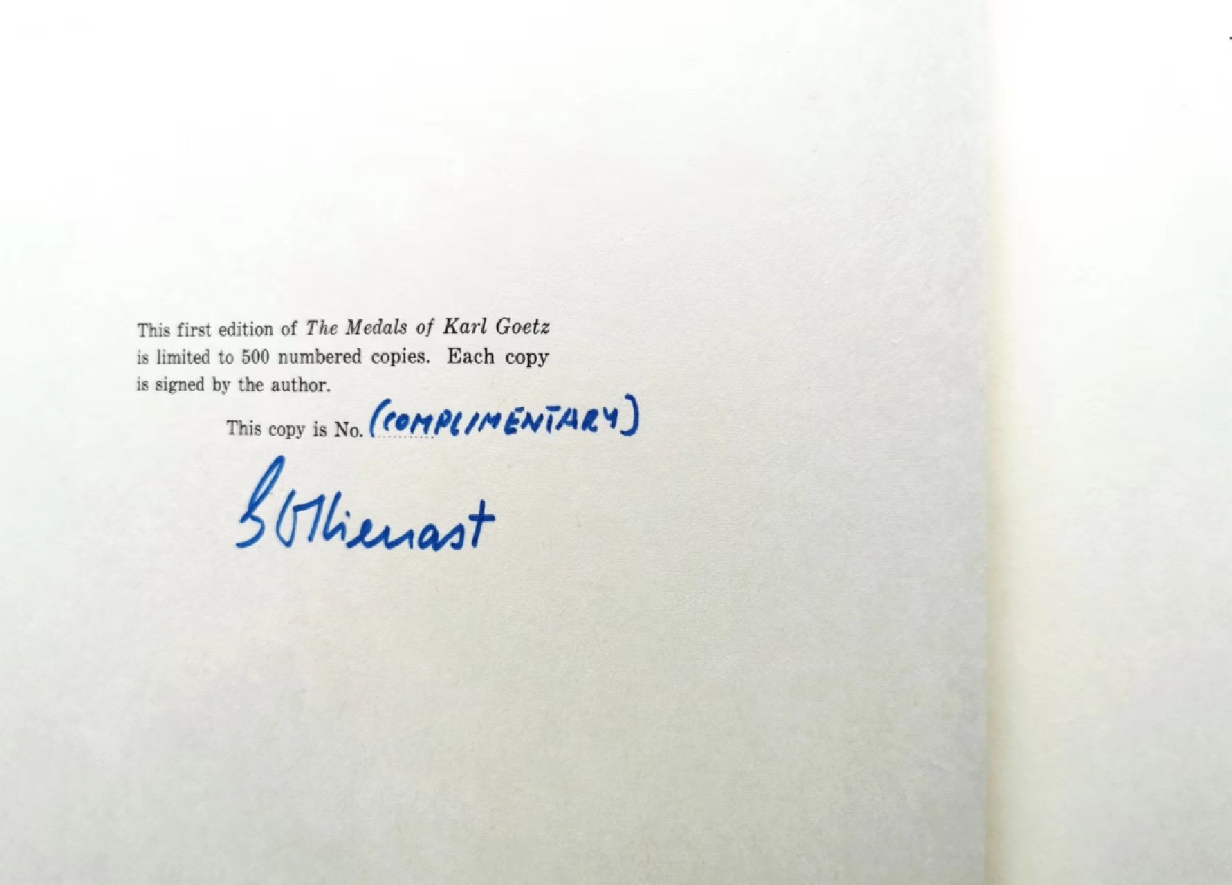 凡希社世界钱币微拍第二百三十四期 荐！《卡尔哥茨币章艺术》大十六开 初版签名本 八五品