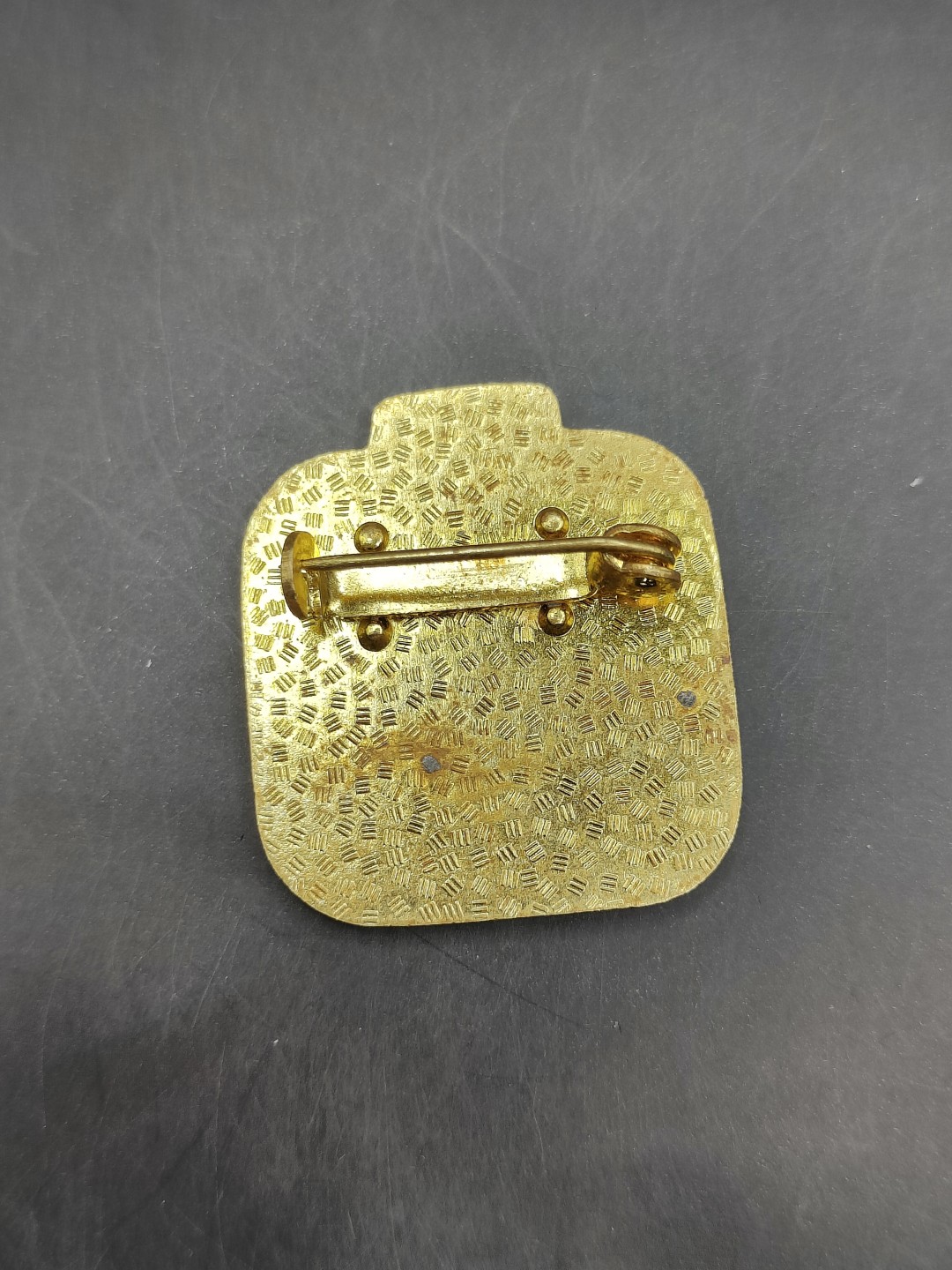 全场0元起拍 第44期 咸鱼国勋章拍卖专场 4月5日（周三）下午6：00开始 东德建军20周年纪念章