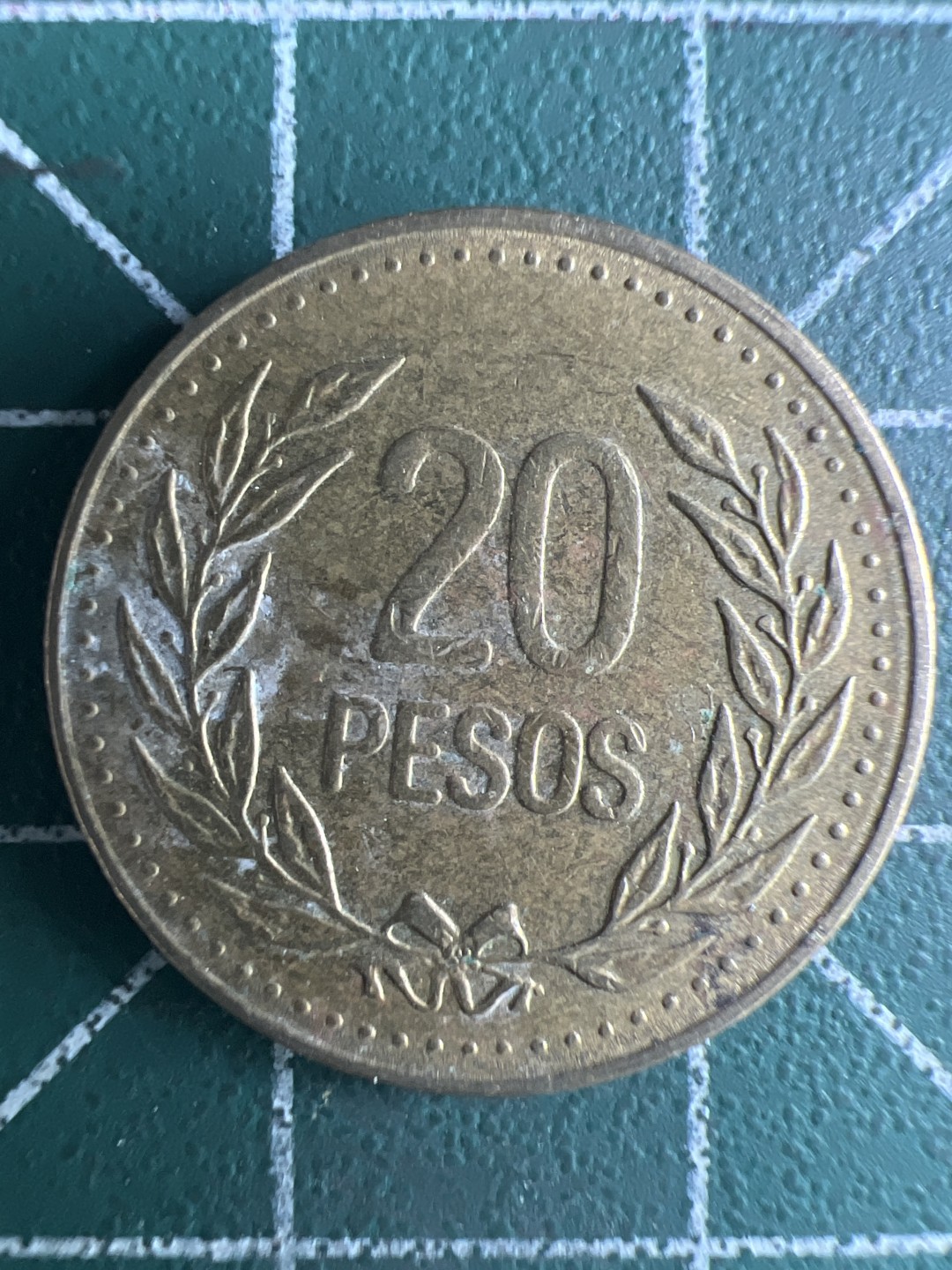 泡泡堂微拍第一 一 六幕硬币捡漏可累计专场👿👿，累计满二十元包邮，接受代拍业务 哥伦比亚20比索