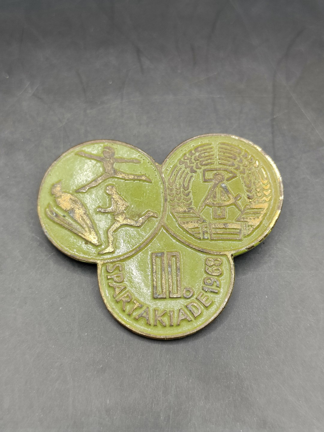 全场0元起拍 第44期 咸鱼国勋章拍卖专场 4月5日（周三）下午6：00开始 东德运动会纪念章