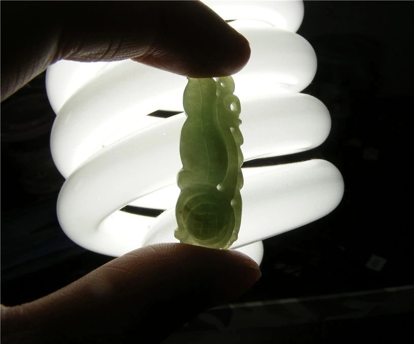 ｜冷门出品｜精选专拍·第贰拾壹场· 冰种晴水绿翡翠圆雕花卉大坠｜配证书