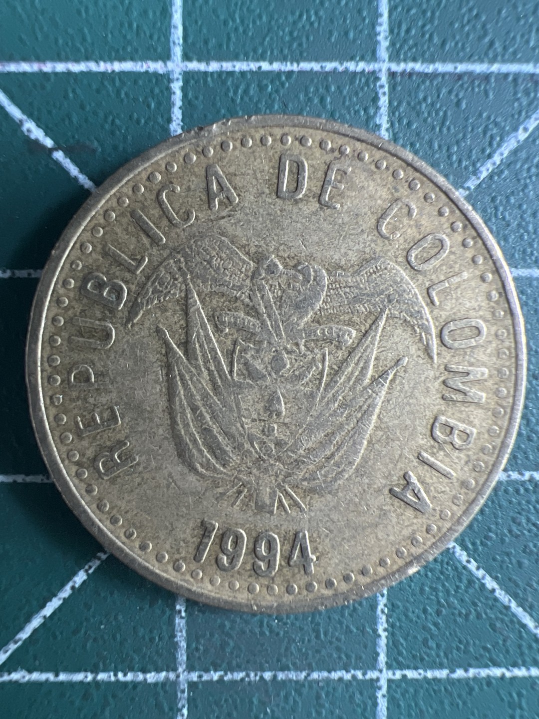 泡泡堂微拍第一 一 六幕硬币捡漏可累计专场👿👿，累计满二十元包邮，接受代拍业务 哥伦比亚100比索