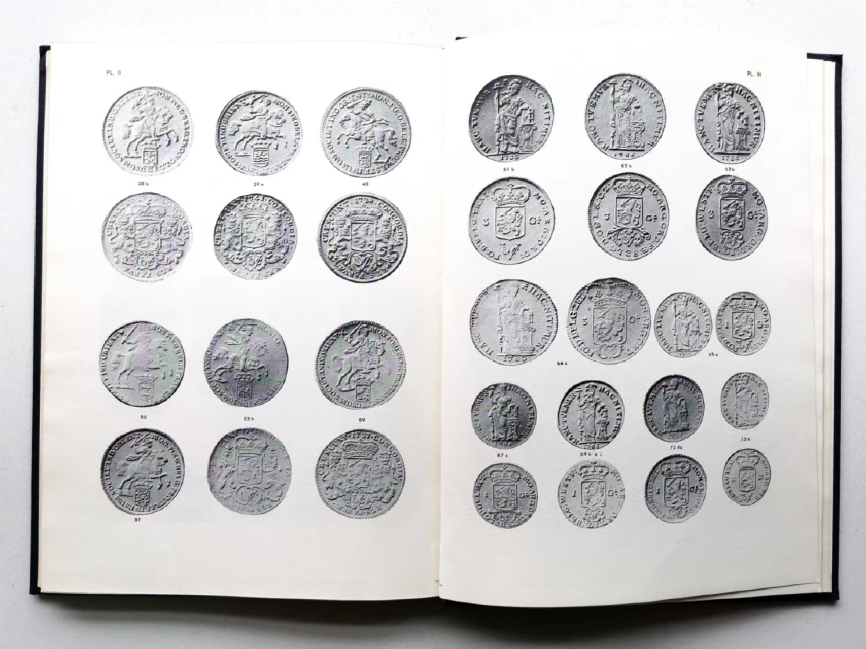 凡希社世界钱币微拍第二百三十四期 《1601-1948荷兰海外领地钱币目录》英文精装版 九品